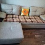 Угловой диван с коробом для белья и пуфом