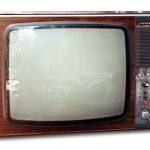 черно белый телевизор горизонт 206 (телевизор старенький достался от бабушки стоит без дела )